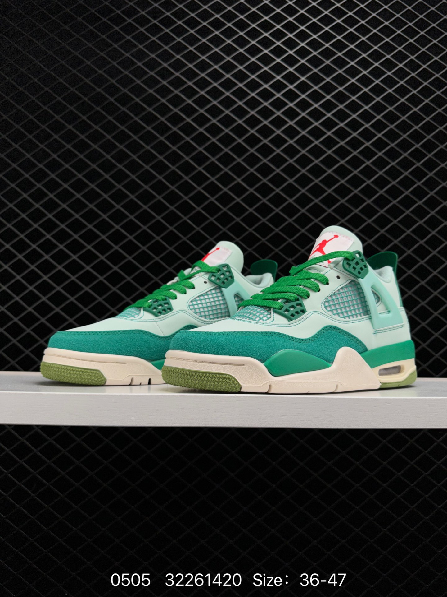 Air Jordan 4 Retro “Fire Red”